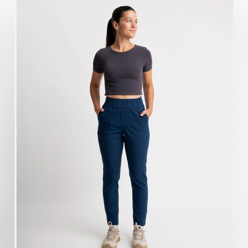 Alder Open Air pants in navy